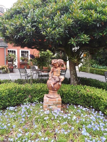 statue jardin Houmas Plantation