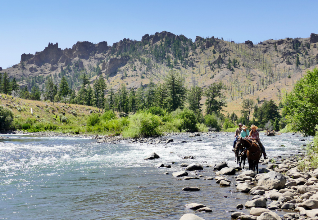 Randonnée à cheval dans un ranch américain